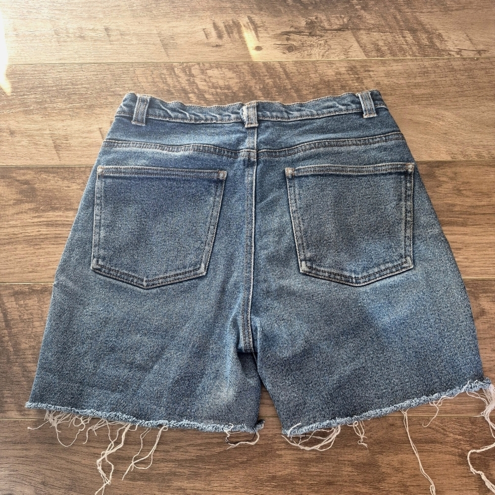 Alia Sport Women's Vintage Blue Rigid Denim Cutoff Raw Edge Shorts Size 8P - Picture 4 of 4